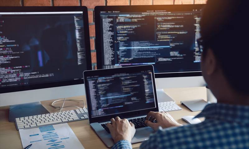 数据科学选型:R与Python如何赋能科尔沁左翼后旗网站建设?